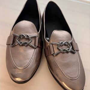 Aerosoles silver Metallic Loafers with Buckle accent size 9